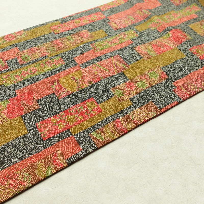 名古屋帯 全通柄 美品 正絹 古典柄 名古屋仕立て 帯 多色使い_画像11