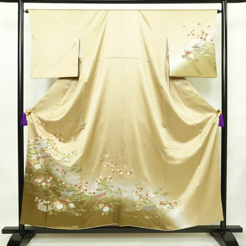 訪問着 美品 綸子 正絹 風景柄 袷仕立て 身丈156cm 裄丈64cm 箔 金彩 フォーマル 着物 ベージュ_画像1