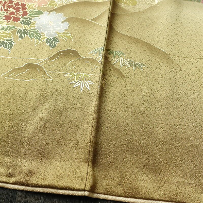 訪問着 美品 綸子 正絹 風景柄 袷仕立て 身丈156cm 裄丈64cm 箔 金彩 フォーマル 着物 ベージュ_画像12