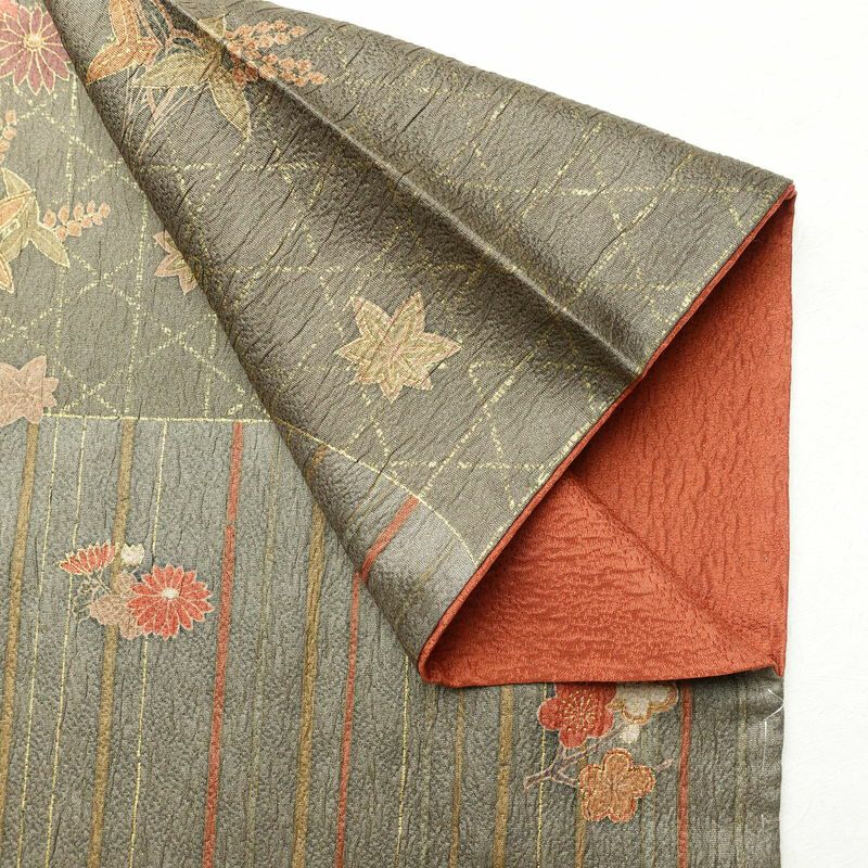 訪問着 良品 正絹 古典柄 袷仕立て 身丈166.5cm 裄丈69.5cm 一部しつけ糸付き 金彩 フォーマル 着物 緑・うぐいす色_画像15