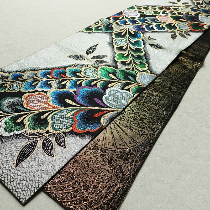 袋帯 全通柄 良品 振袖用 正絹 木の葉・植物柄 箔 金糸 帯 多色使い_画像8