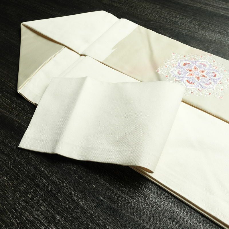 名古屋帯 太鼓柄 正絹 幾何学柄・抽象柄 名古屋仕立て 銀糸 帯 白_画像22