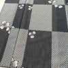 盛夏 小紋 ポリエステル チェック・格子柄 単衣仕立て 身丈151cm 裄丈65.5cm 桜 市松 鹿の子 着物 グレー_画像4