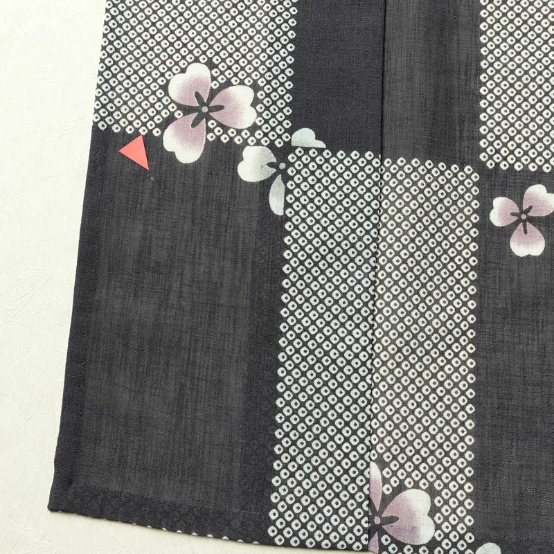 盛夏 小紋 ポリエステル チェック・格子柄 単衣仕立て 身丈151cm 裄丈65.5cm 桜 市松 鹿の子 着物 グレー_画像11
