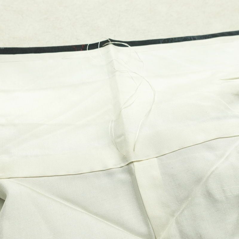 大島紬 証紙なし しつけ糸付き 正絹 木の葉・植物柄 袷仕立て 身丈155cm 裄丈63cm カジュアル 紅葉 着物 黒_画像18