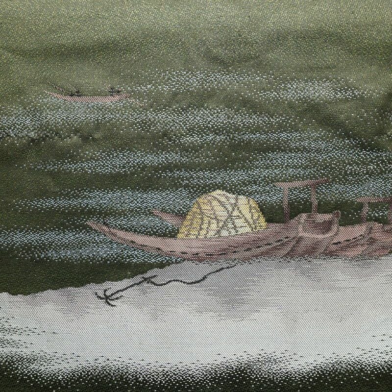 名古屋帯 なごや帯 太鼓柄 美品 正絹 風景柄 名古屋仕立て 金通し 舟 釣り シンプル 未使用品 帯 緑・うぐいす色_画像2