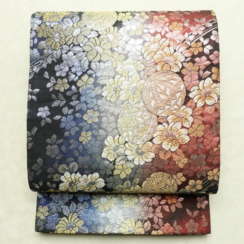 振袖 良品 セット品 長襦袢付き 袋帯付き 縮緬 正絹 花柄 袷仕立て 身丈164.5cm 裄丈70cm 箔 金彩 フォーマル 着物 帯 成人式 二十歳 赤紫 紫・藤色_画像18