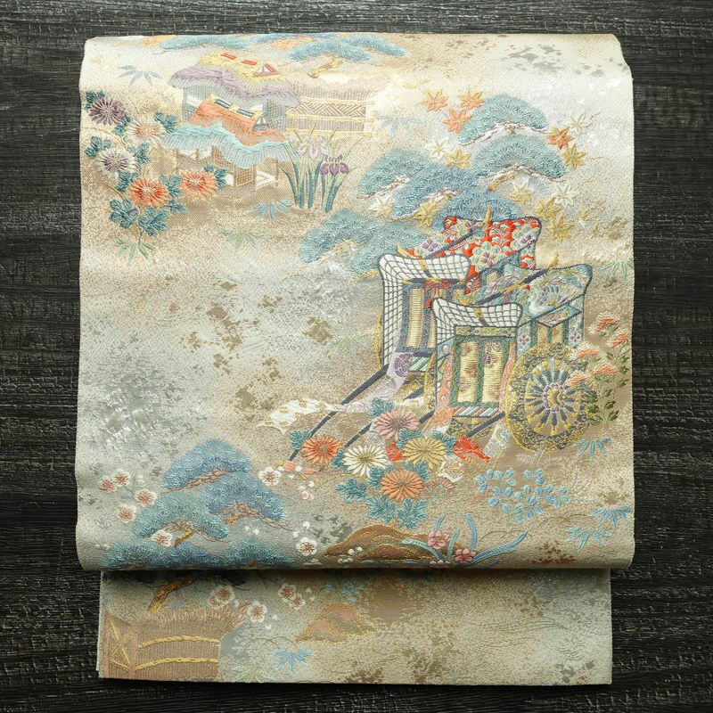 袋帯 嘉祥御車文 六通柄 フォーマル用 正絹 古典柄 箔 金糸 銀糸 帯 入学式 卒業式 結婚式 多色使い_画像1