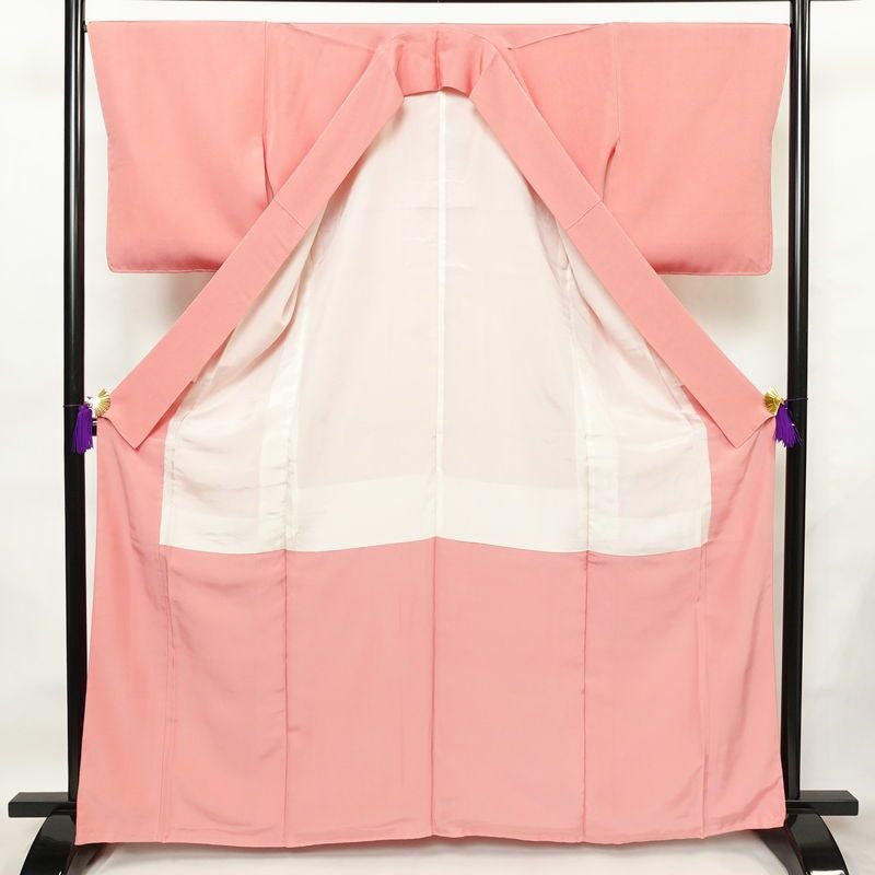 色無地 鮫小紋 しつけ糸付き 縮緬 一つ紋付き 正絹 流水・波柄 袷仕立て 身丈164cm 裄丈67.5cm フォーマル 着物 入学式 ピンク_画像3