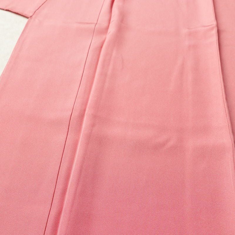 色無地 鮫小紋 しつけ糸付き 縮緬 一つ紋付き 正絹 流水・波柄 袷仕立て 身丈164cm 裄丈67.5cm フォーマル 着物 入学式 ピンク_画像5