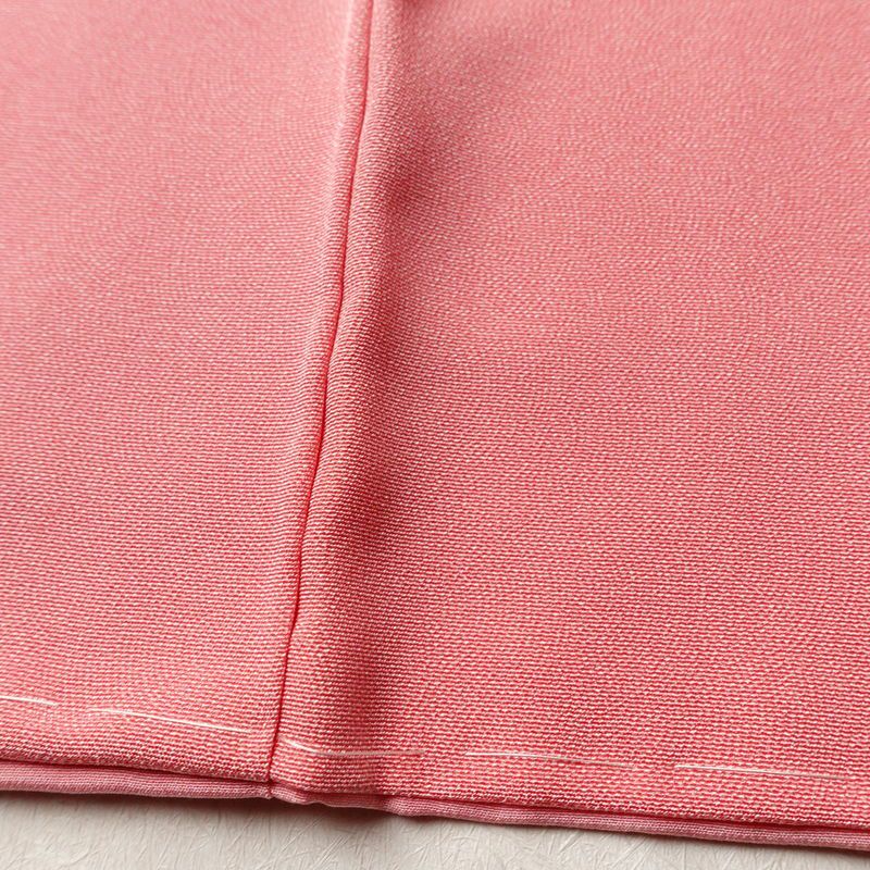 色無地 鮫小紋 しつけ糸付き 縮緬 一つ紋付き 正絹 流水・波柄 袷仕立て 身丈164cm 裄丈67.5cm フォーマル 着物 入学式 ピンク_画像9