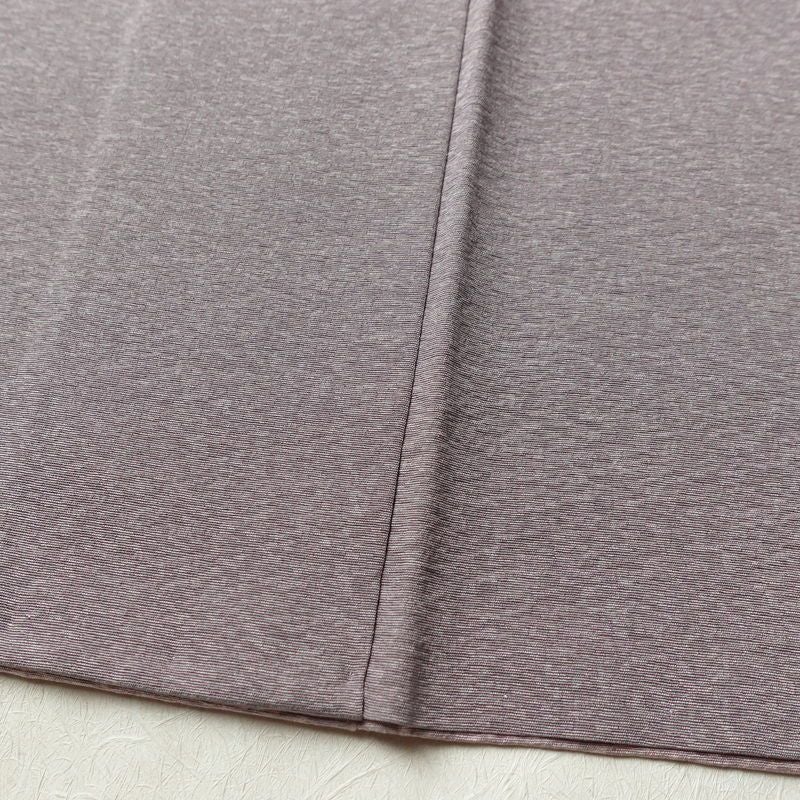 付け下げ 良品 縮緬 正絹 その他の柄 袷仕立て 身丈155cm 裄丈63cm 共八掛 フォーマル 着物 入学式 卒業式 ぼかし 紫・藤色_画像10