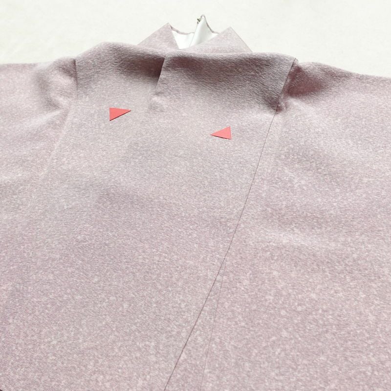 付け下げ 良品 縮緬 正絹 その他の柄 袷仕立て 身丈155cm 裄丈63cm 共八掛 フォーマル 着物 入学式 卒業式 ぼかし 紫・藤色_画像16