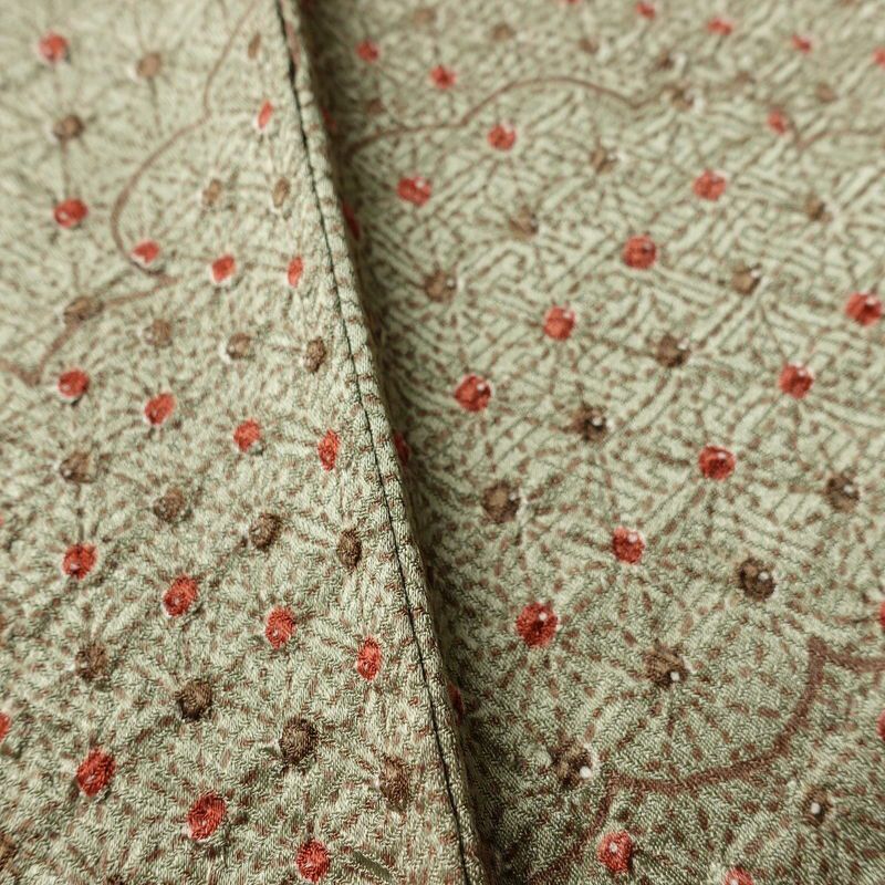 小紋 絞り 綸子 正絹 雲柄 袷仕立て 身丈168.5cm 裄丈64.5cm 麻の葉 着物 緑・うぐいす色_画像9