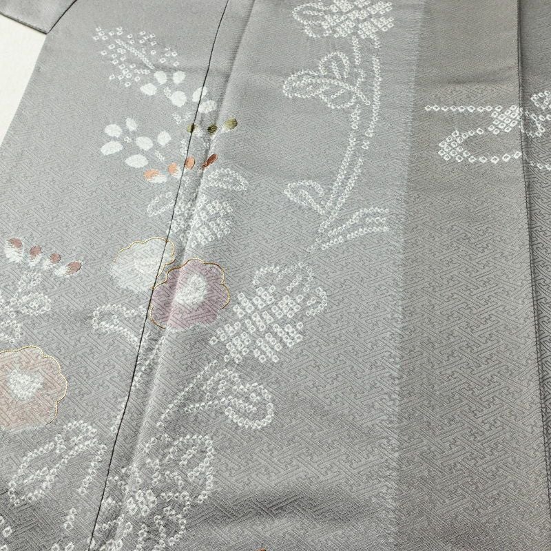訪問着 美品 しつけ糸付き 絞り 一つ紋付き 正絹 花柄 袷仕立て 身丈159.5cm 裄丈65cm 刺繍 フォーマル 着物 入学式 卒業式 結婚式 グレー_画像5