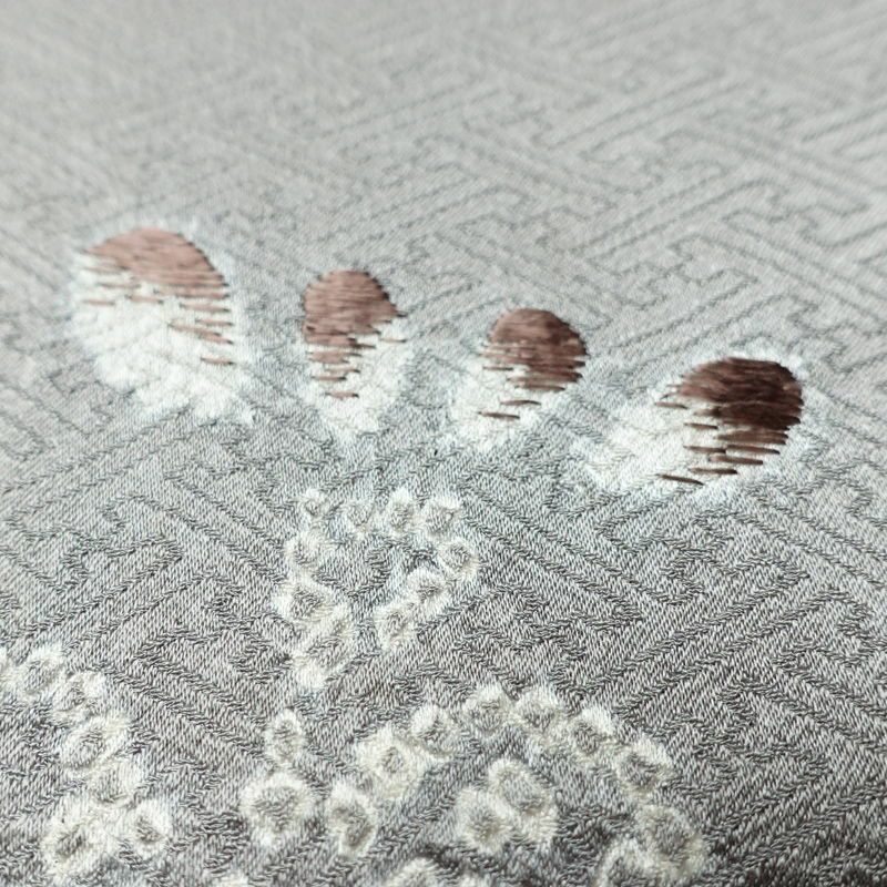 訪問着 美品 しつけ糸付き 絞り 一つ紋付き 正絹 花柄 袷仕立て 身丈159.5cm 裄丈65cm 刺繍 フォーマル 着物 入学式 卒業式 結婚式 グレー_画像8