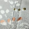 訪問着 美品 しつけ糸付き 絞り 一つ紋付き 正絹 花柄 袷仕立て 身丈159.5cm 裄丈65cm 刺繍 フォーマル 着物 入学式 卒業式 結婚式 グレー_画像9