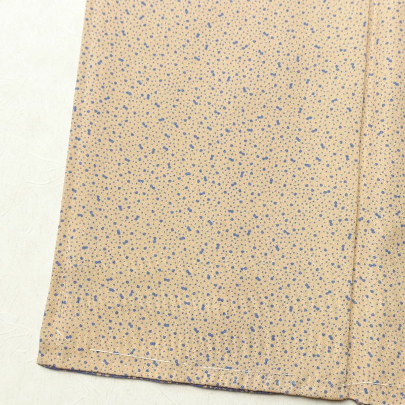 小紋 良品 しつけ糸付き 総柄 正絹 その他の柄 袷仕立て 身丈154.5cm 裄丈63.5cm 柄八掛 着物 ベージュ_画像11