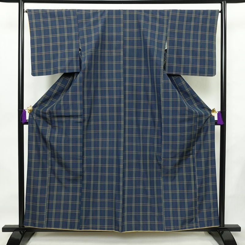 紬 良品 正絹 チェック・格子柄 袷仕立て 身丈159cm 裄丈66cm 着物 青・紺_画像1