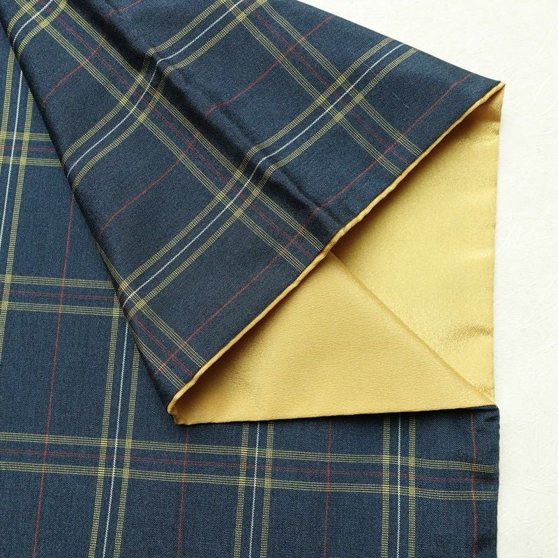 紬 良品 正絹 チェック・格子柄 袷仕立て 身丈159cm 裄丈66cm 着物 青・紺_画像13