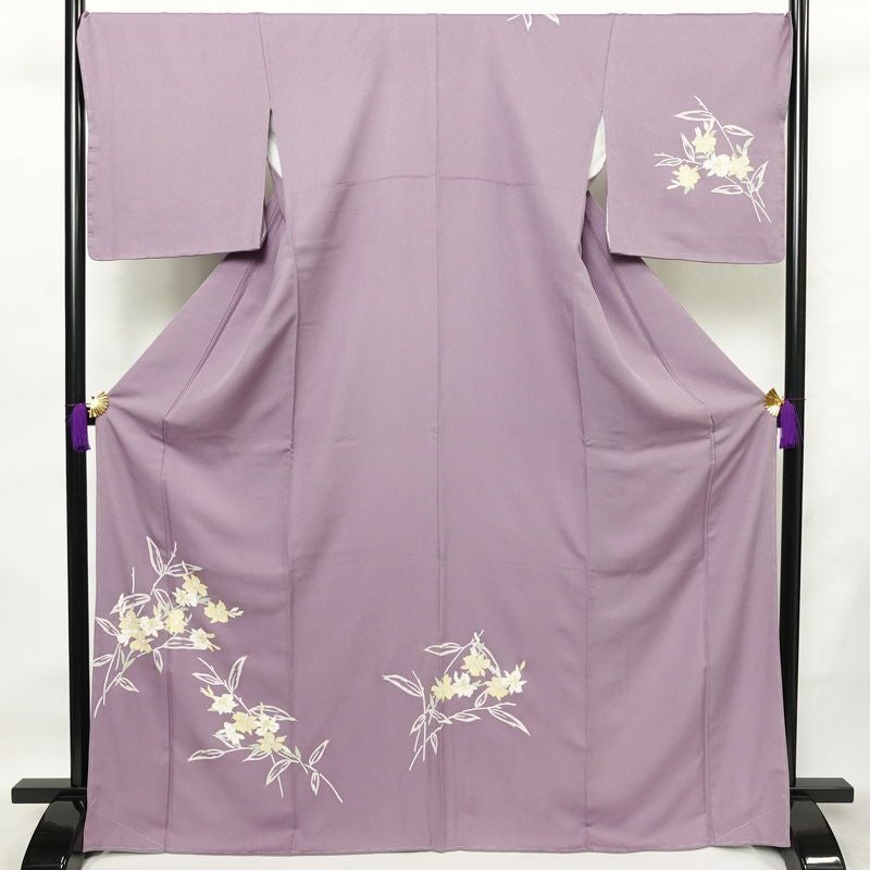 付け下げ 良品 しつけ糸付き 正絹 花柄 袷仕立て 身丈169cm 裄丈70.5cm 箔 フォーマル 着物 入学式 卒業式 結婚式 紫・藤色_画像1