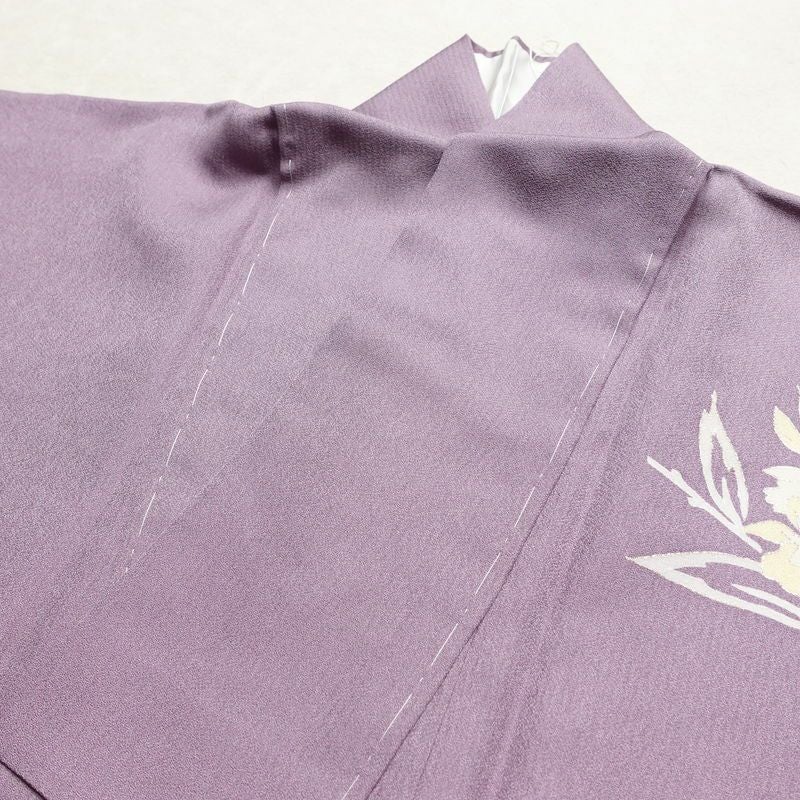 付け下げ 良品 しつけ糸付き 正絹 花柄 袷仕立て 身丈169cm 裄丈70.5cm 箔 フォーマル 着物 入学式 卒業式 結婚式 紫・藤色_画像17