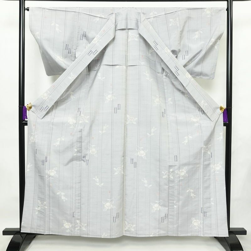 単衣 紬 良品 正絹 花柄 単衣仕立て 身丈162.5cm 裄丈66cm 一部しつけ糸付き 着物 青・紺_画像3