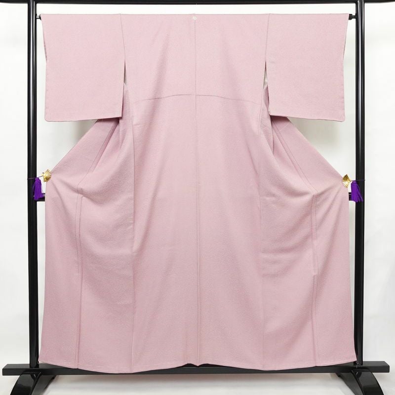 色無地 良品 しつけ糸付き 一つ紋付き 正絹 無地 袷仕立て 身丈155.5cm 裄丈66cm フォーマル 着物 入学式 卒業式 お茶会 ピンク_画像1