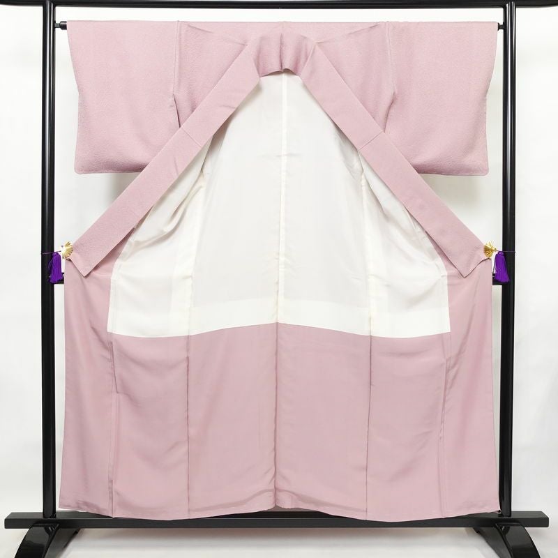 色無地 良品 しつけ糸付き 一つ紋付き 正絹 無地 袷仕立て 身丈155.5cm 裄丈66cm フォーマル 着物 入学式 卒業式 お茶会 ピンク_画像3