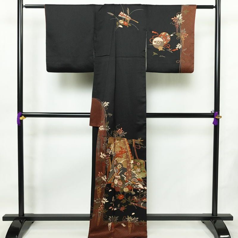 訪問着 良品 金駒刺繍 正絹 古典柄 袷仕立て 身丈166cm 裄丈67.5cm 箔 刺繍 金彩 フォーマル 着物 黒_画像2