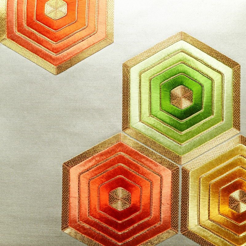 名古屋帯 太鼓柄 金駒刺繍 正絹 亀甲柄 名古屋仕立て 刺繍 金糸 帯 金・銀_画像2