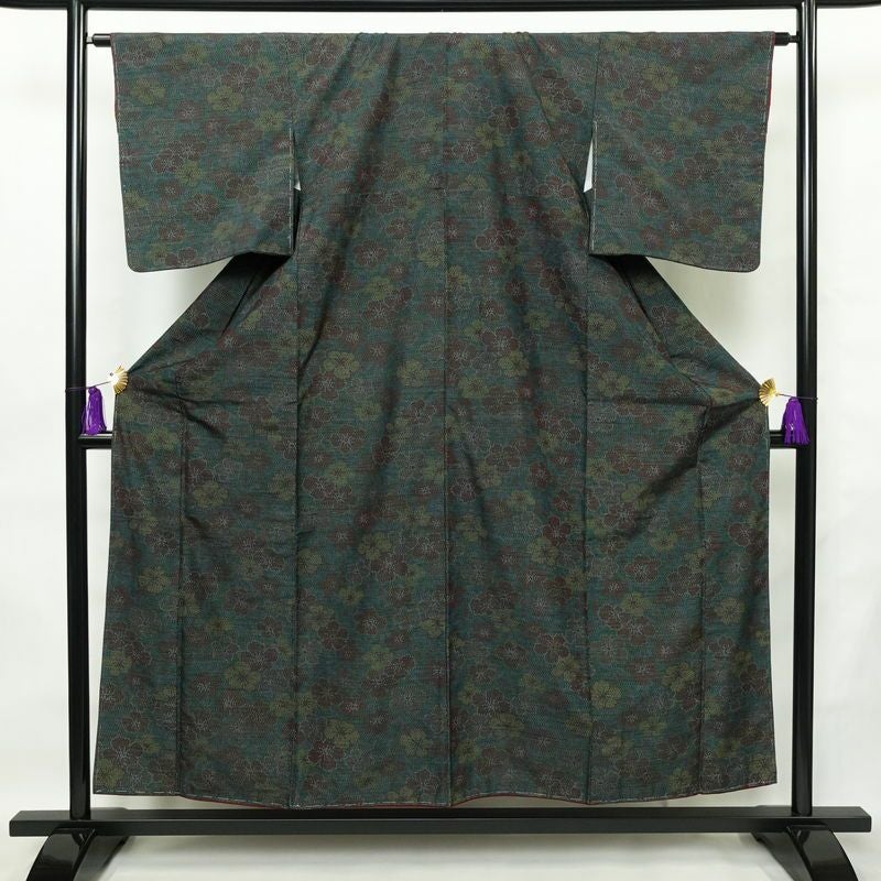 紬 良品 しつけ糸付き 正絹 花柄 袷仕立て 身丈155cm 裄丈63.5cm 着物 緑・うぐいす色_画像1