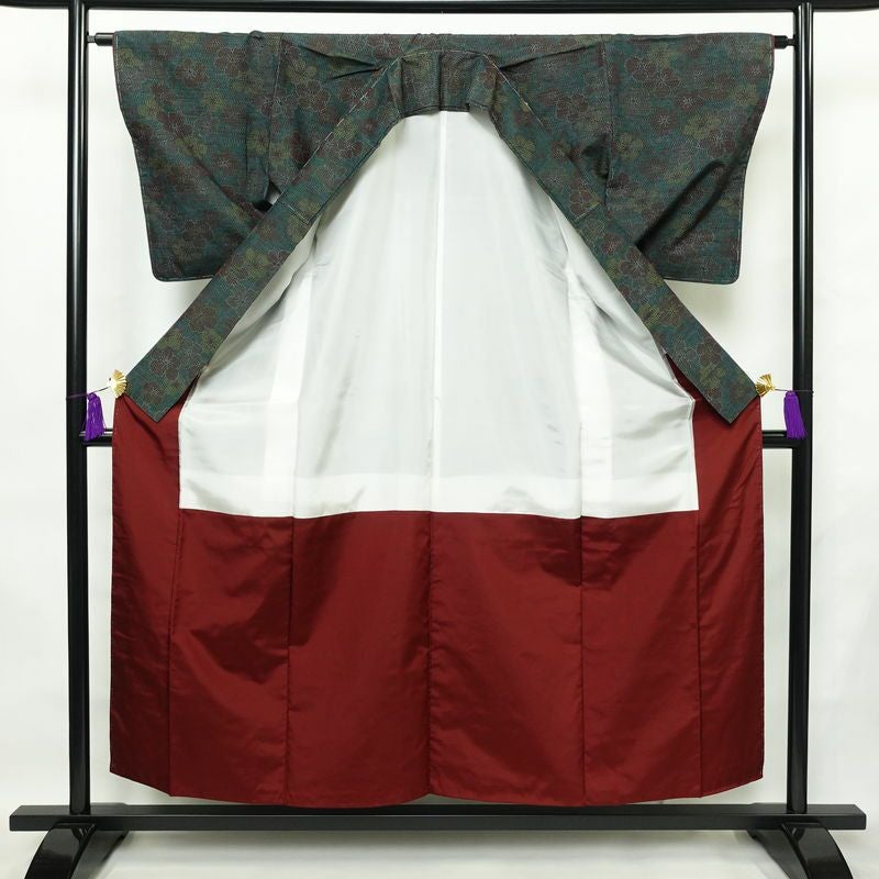 紬 良品 しつけ糸付き 正絹 花柄 袷仕立て 身丈155cm 裄丈63.5cm 着物 緑・うぐいす色_画像3