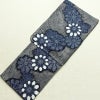 新品 浴衣 女性用 綿麻 高級変わり織 古典柄 花柄 ゆかた 未使用品 しつけ糸付き 紺 レトロ モダン 鹿の子_画像1