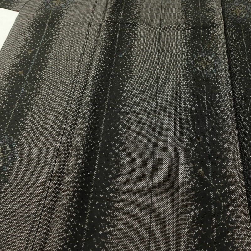 大島紬 美品 しつけ糸付き 正絹 縞柄・線柄 袷仕立て 身丈160.5cm 裄丈65cm リサイクル着物 着物 茶_画像5