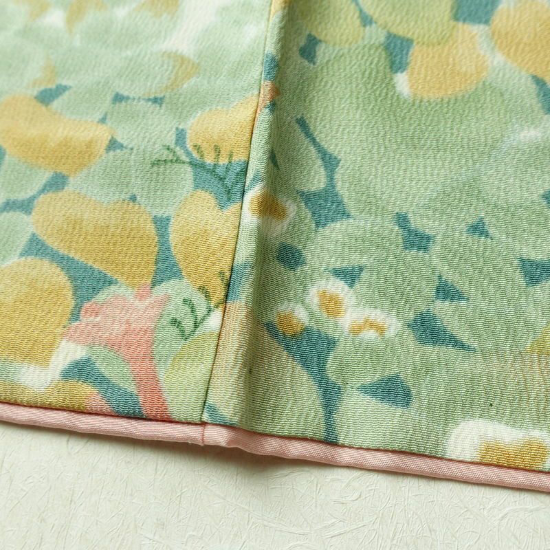 小紋 縮緬 総柄 正絹 木の葉・植物柄 袷仕立て 身丈151cm 裄丈65cm リサイクル着物 着物 カジュアル 緑・うぐいす色_画像11