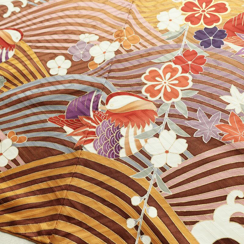 振袖 金駒刺繍 正絹 古典柄 袷仕立て 身丈168cm 裄丈67.5cm リサイクル着物 帯 金彩 成人式 二十歳 二十歳の集い フォーマル 華やか 黄・黄土色_画像13