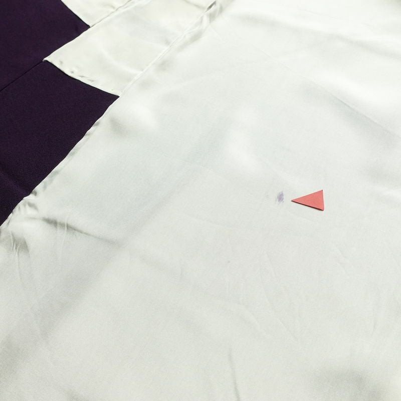 振袖 落款入り 縮緬 正絹 花柄 袷仕立て 身丈157.5cm 裄丈66.5cm リサイクル着物 着物 共八掛 成人式 二十歳 二十歳の集い フォーマル シンプル 紅葉 桜 紫・藤色_画像20