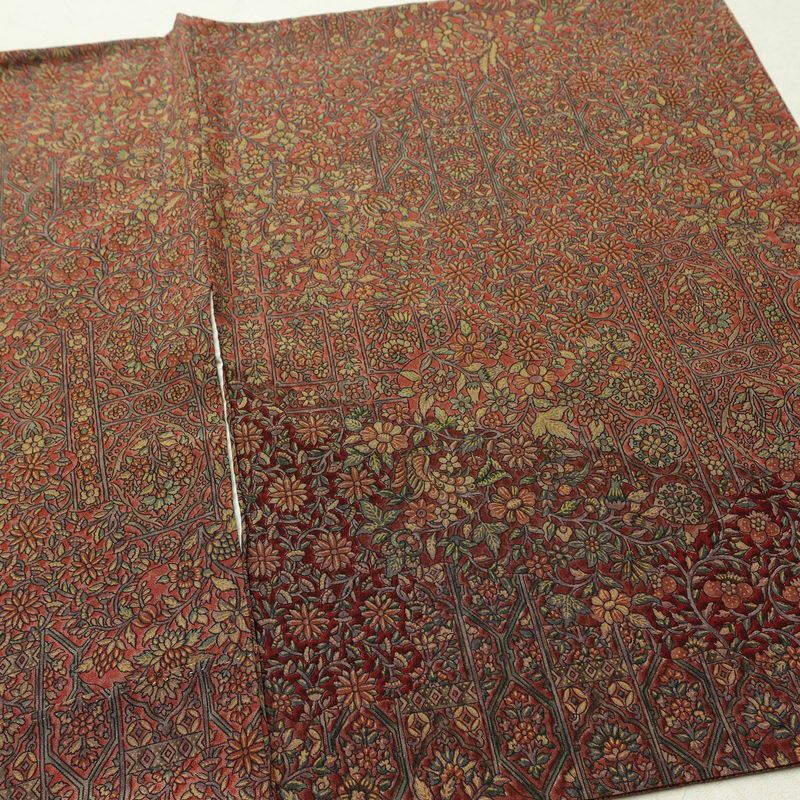 付け下げ 良品 縮緬 正絹 小紋柄 幾何学柄・抽象柄 袷仕立て 身丈162cm 裄丈67cm リサイクル着物 着物 洒落 茶_画像15