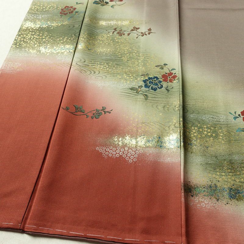 付け下げ 良品 しつけ糸付き 正絹 花柄 袷仕立て 身丈155.5cm 裄丈63cm リサイクル着物 着物 箔 金彩 銀彩 入学式 卒業式 七五三 お宮参り フォーマル 茶_画像4
