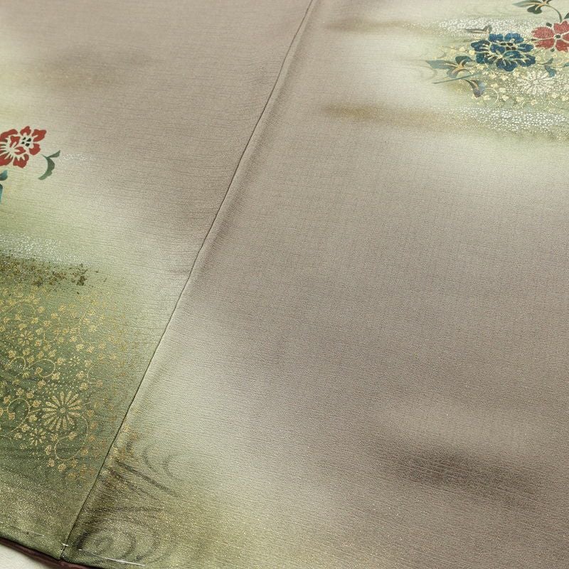付け下げ 良品 しつけ糸付き 正絹 花柄 袷仕立て 身丈155.5cm 裄丈63cm リサイクル着物 着物 箔 金彩 銀彩 入学式 卒業式 七五三 お宮参り フォーマル 茶_画像12