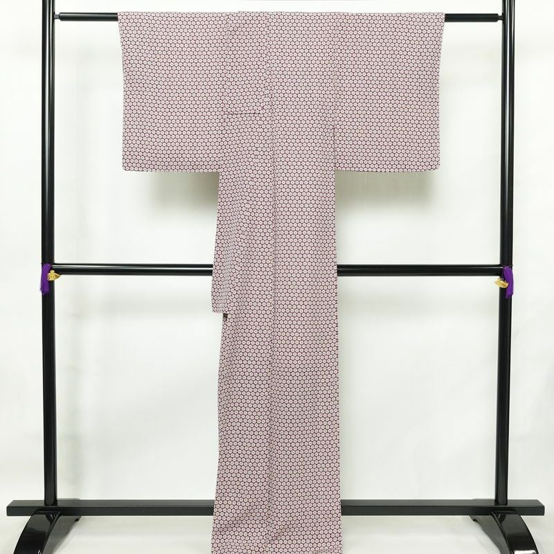 小紋 縮緬 総柄 正絹 花柄 袷仕立て 身丈167.5cm 裄丈62.5cm リサイクル着物 着物 モダン 紫・藤色_画像2