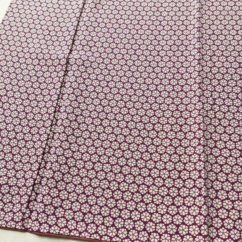 小紋 縮緬 総柄 正絹 花柄 袷仕立て 身丈167.5cm 裄丈62.5cm リサイクル着物 着物 モダン 紫・藤色_画像4