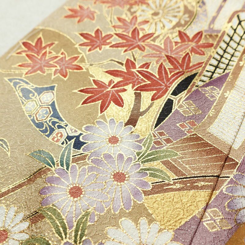 色留袖 良品 しつけ糸付き 一つ紋付き トールサイズ 正絹 風景柄 袷仕立て 身丈174cm 裄丈71cm リサイクル着物 着物 箔 引箔 金彩 結婚式 パーティー フォーマル 華やか 御所車 松 菊 小豆・エンジ_画像10