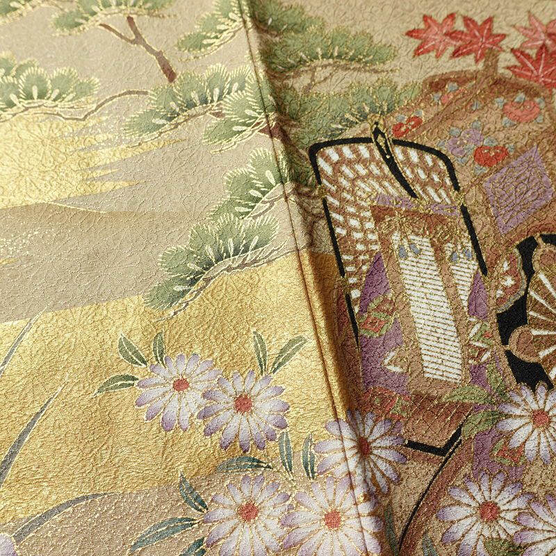 色留袖 良品 しつけ糸付き 一つ紋付き トールサイズ 正絹 風景柄 袷仕立て 身丈174cm 裄丈71cm リサイクル着物 着物 箔 引箔 金彩 結婚式 パーティー フォーマル 華やか 御所車 松 菊 小豆・エンジ_画像12