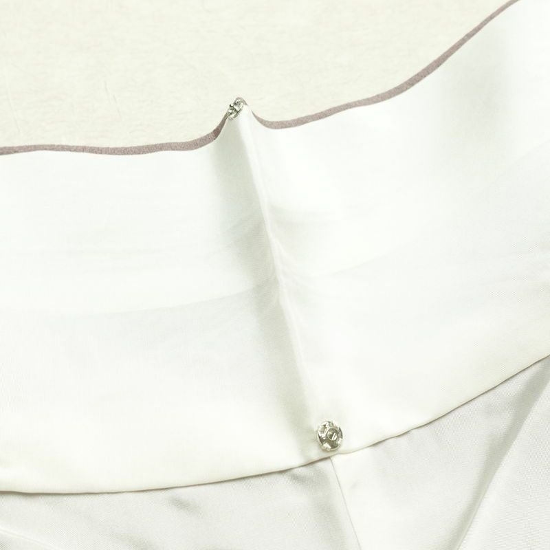 付け下げ 縮緬 絞り 正絹 木の葉・植物柄 袷仕立て 身丈160cm 裄丈66.5cm リサイクル着物 着物 刺繍 ぼかし 入学式 卒業式 七五三 お宮参り フォーマル シンプル 上品 紫・藤色_画像19