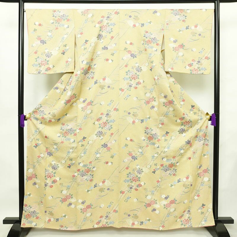 小紋 良品 正絹 花柄 袷仕立て 身丈162.5cm 裄丈67cm リサイクル着物 一部しつけ糸付き 着物 金彩 黄・黄土色_画像1