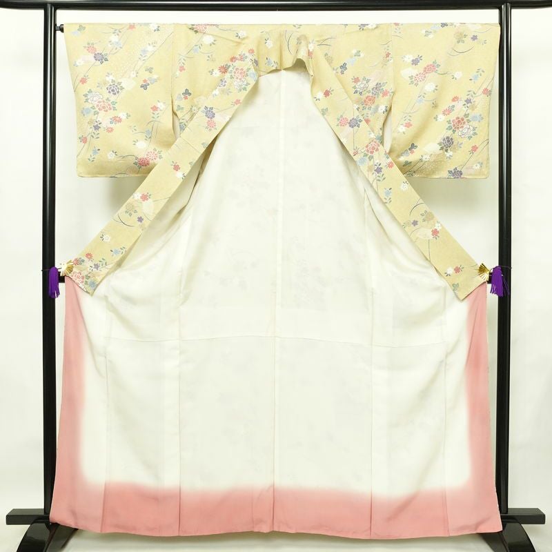 小紋 良品 正絹 花柄 袷仕立て 身丈162.5cm 裄丈67cm リサイクル着物 一部しつけ糸付き 着物 金彩 黄・黄土色_画像3