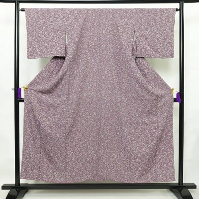 小紋 縮緬 総柄 正絹 木の葉・植物柄 袷仕立て 身丈152.5cm 裄丈64cm リサイクル着物 着物 紫・藤色