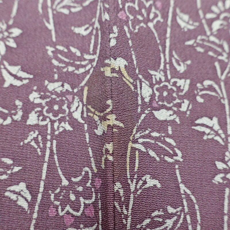 小紋 縮緬 総柄 正絹 木の葉・植物柄 袷仕立て 身丈152.5cm 裄丈64cm リサイクル着物 着物 紫・藤色_画像13